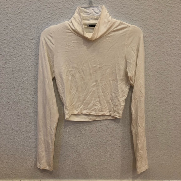 White/Cream Long Sleeved Crop Top - Picture 1 of 3